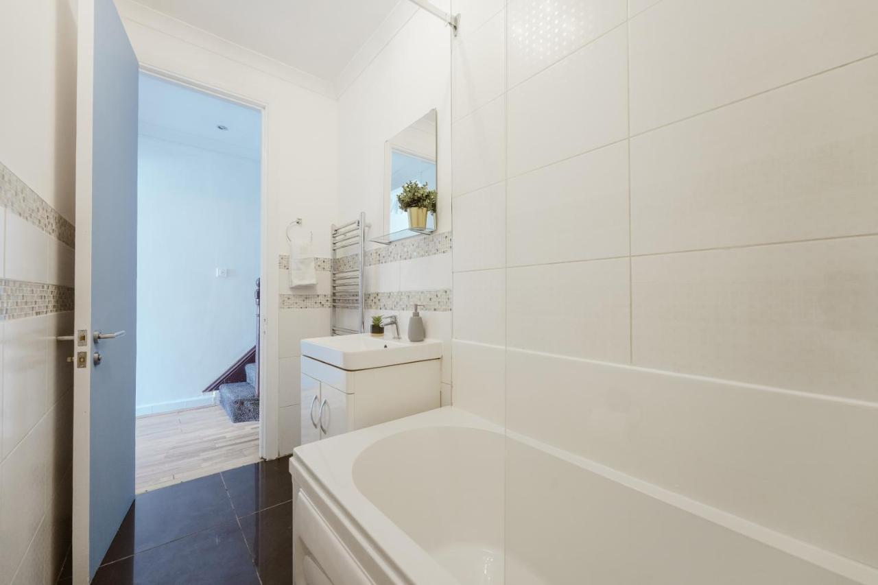 Great In Stepney Station - 12 Affittacamere *